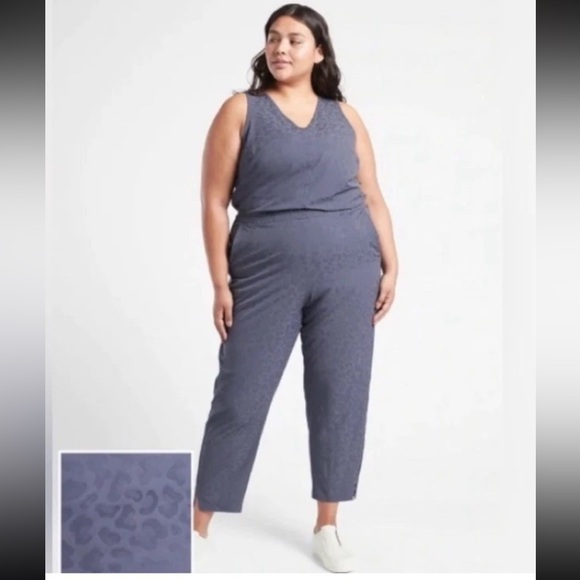 Athleta Pants - Athleta NWT Brooklyn Textured Jumpsuit Plus Size 24 Sleeveless Navy Blue Leopard
